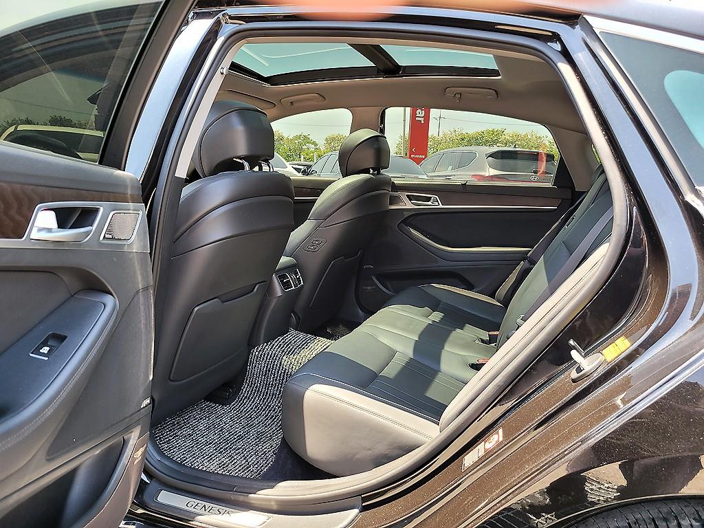 Genesis G80 - Vista 7