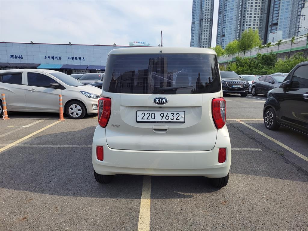 KIA Ray - Vista 4