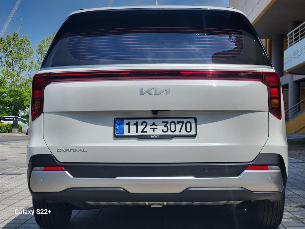 KIA Carnival - Vista 4