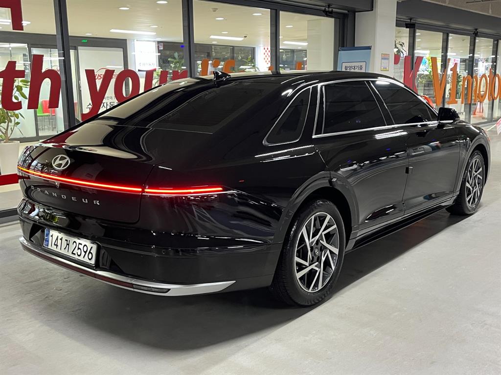 HYUNDAI Grandeur - Vista 4