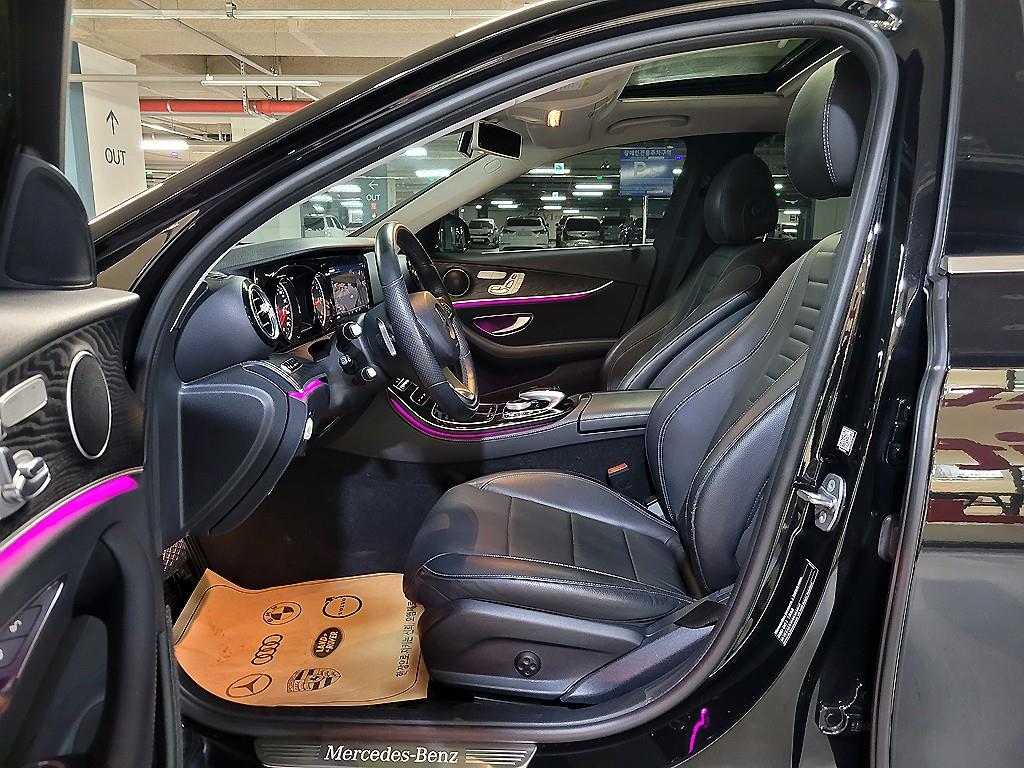Mercedes Benz E class - Vista 7