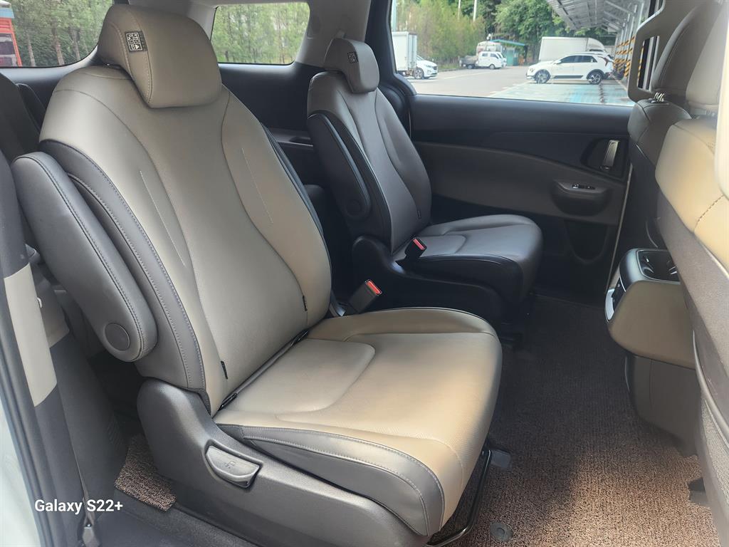 KIA Carnival - Vista 10