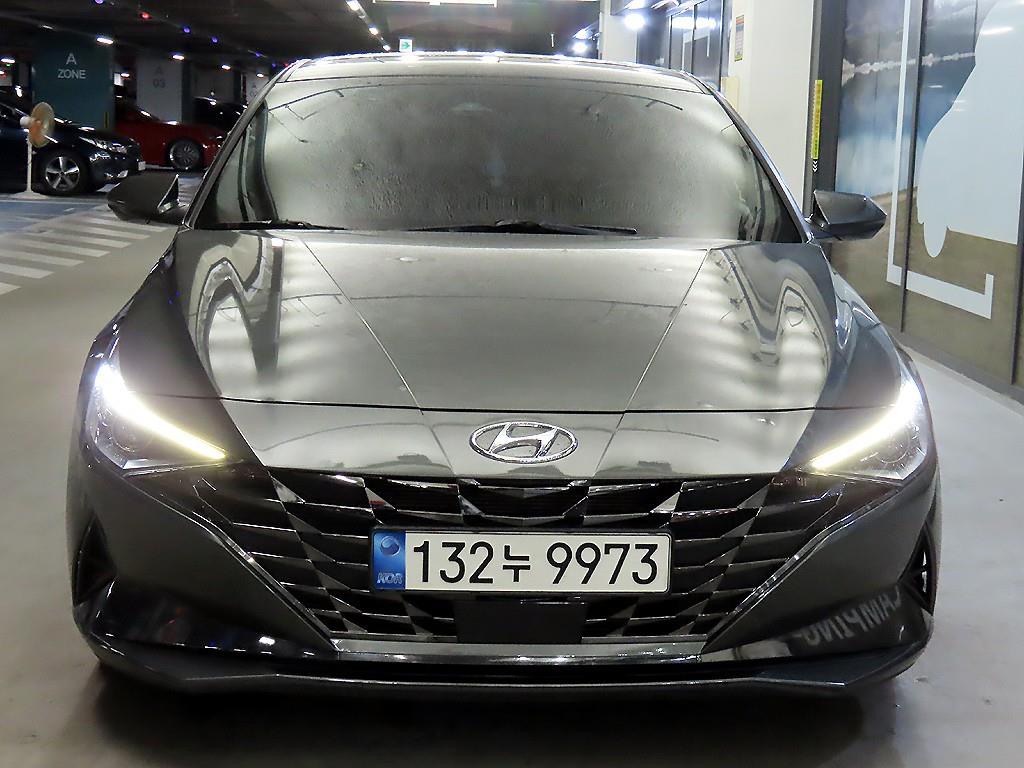 HYUNDAI Avante - Vista 2