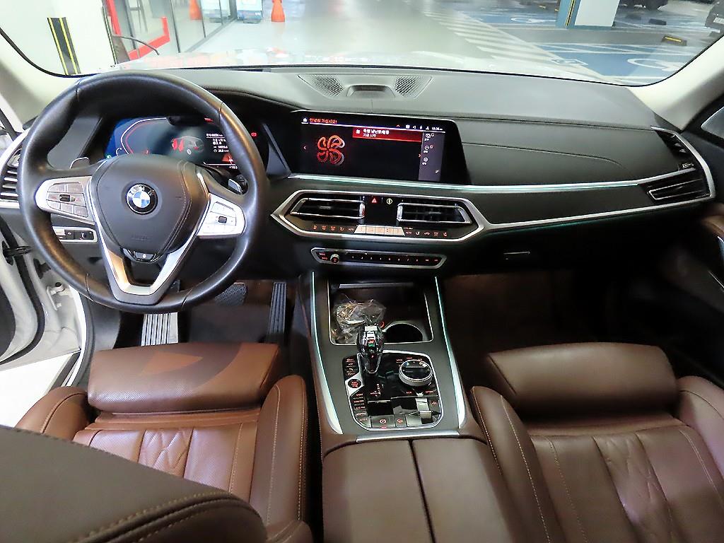 BMW X7 - Vista 10
