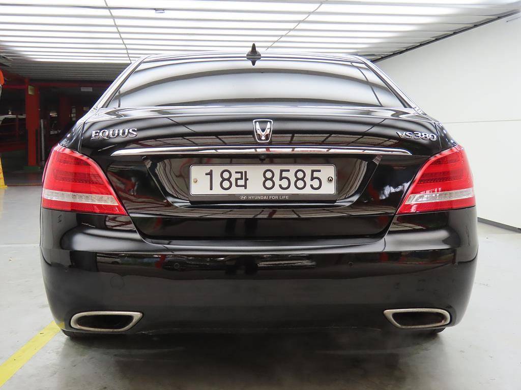 HYUNDAI Equus - Vista 3