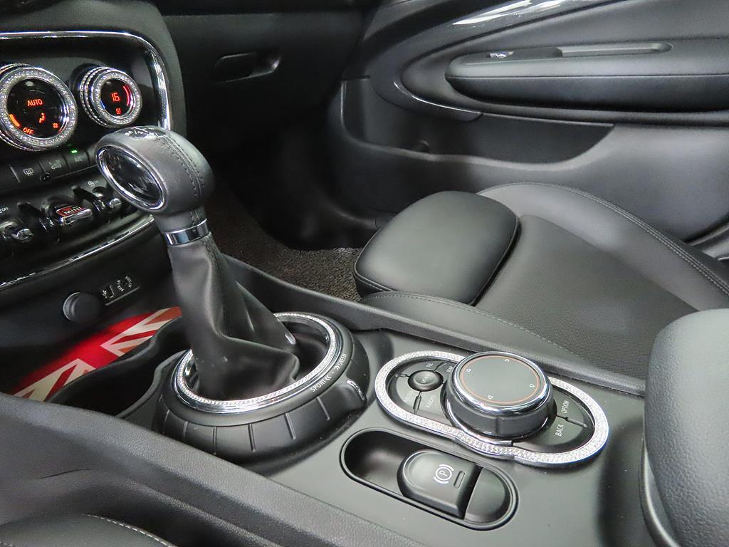 Mini Clubman - Vista 11