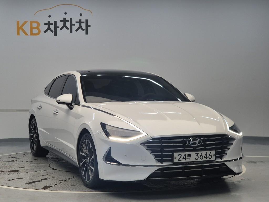 HYUNDAI Sonata - Vista 4