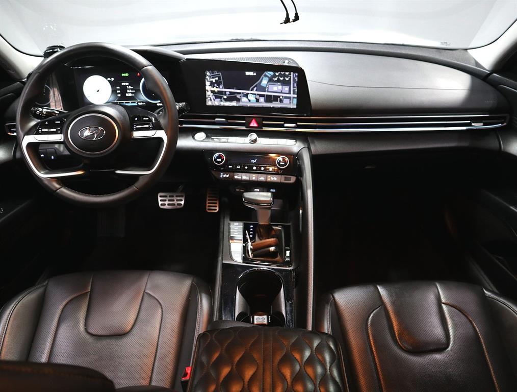 HYUNDAI Avante - Vista 5