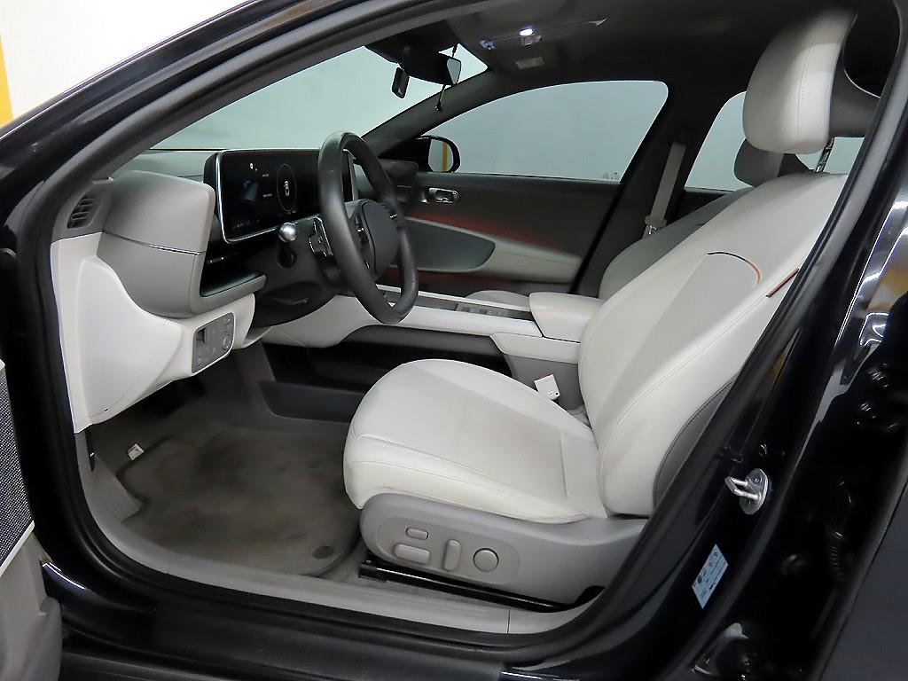 HYUNDAI Ioniq 6 - Vista 5