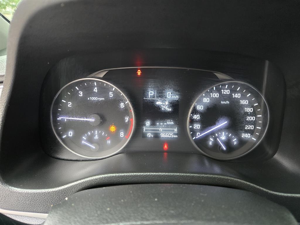 HYUNDAI Avante - Vista 8