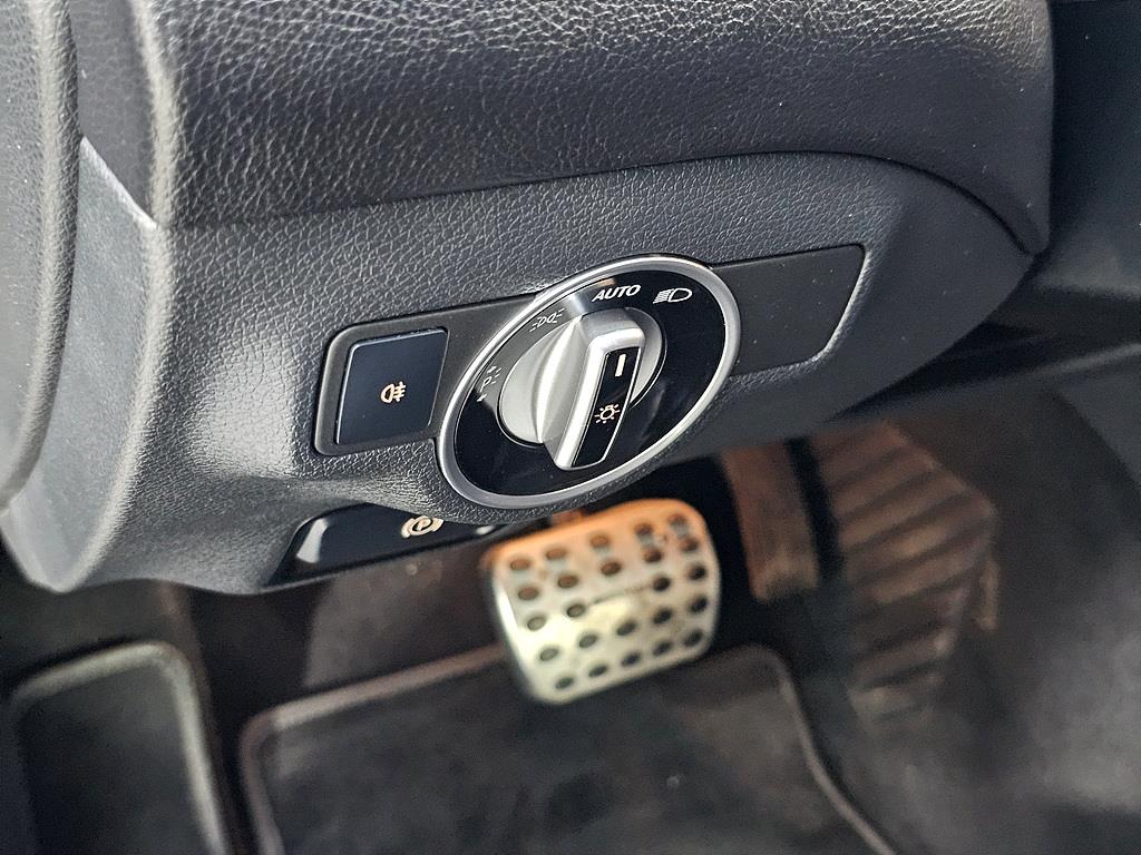 Mercedes Benz CLA Class 2016 Gris - Importación desde Corea - HF Imports Iquique - Foto 13