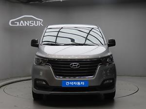 HYUNDAI Starex - Vista 2