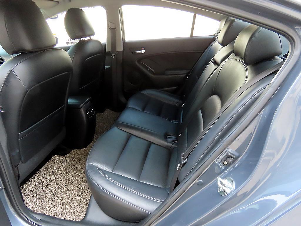 KIA K3 - Vista 6