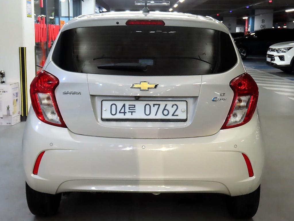 Chevrolet Spark - Vista 5