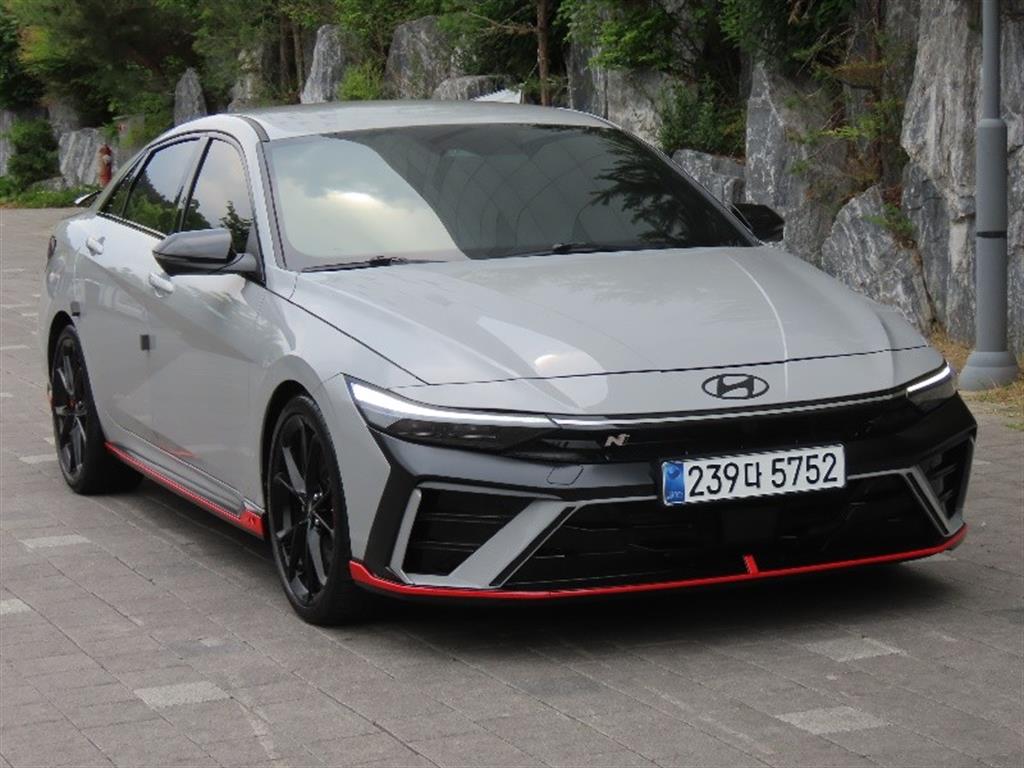 HYUNDAI Avante - Vista 3