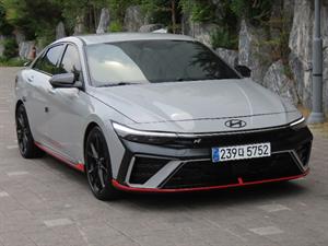 HYUNDAI Avante - Vista 4