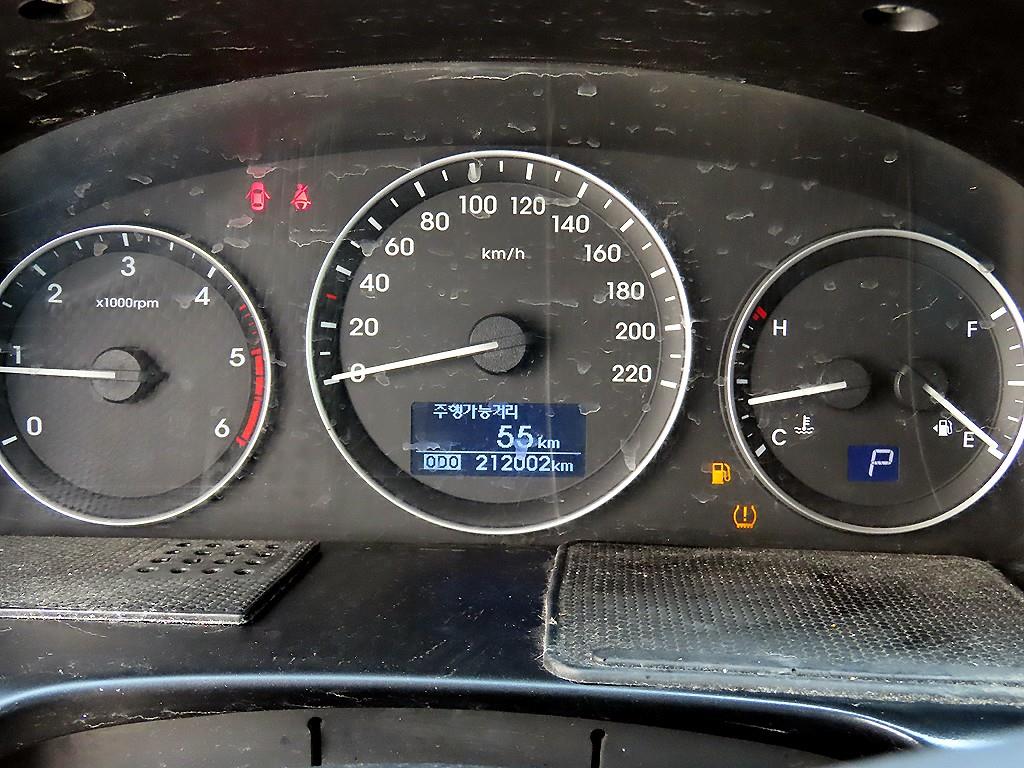 HYUNDAI Starex - Vista 9