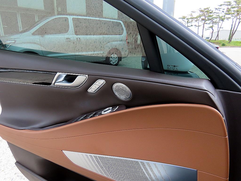 Genesis G80 - Vista 11