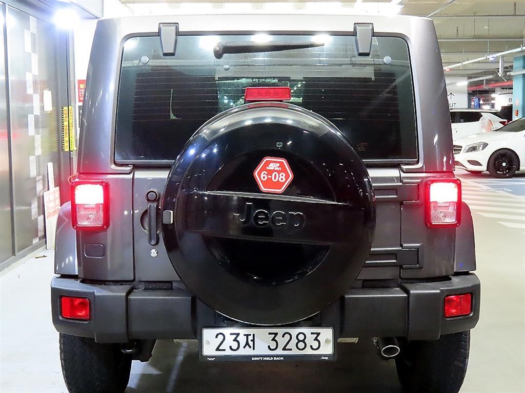 Jeep Wrangler - Vista 5