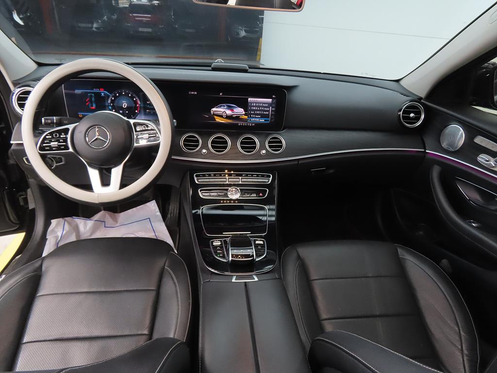 Mercedes Benz E class - Vista 7