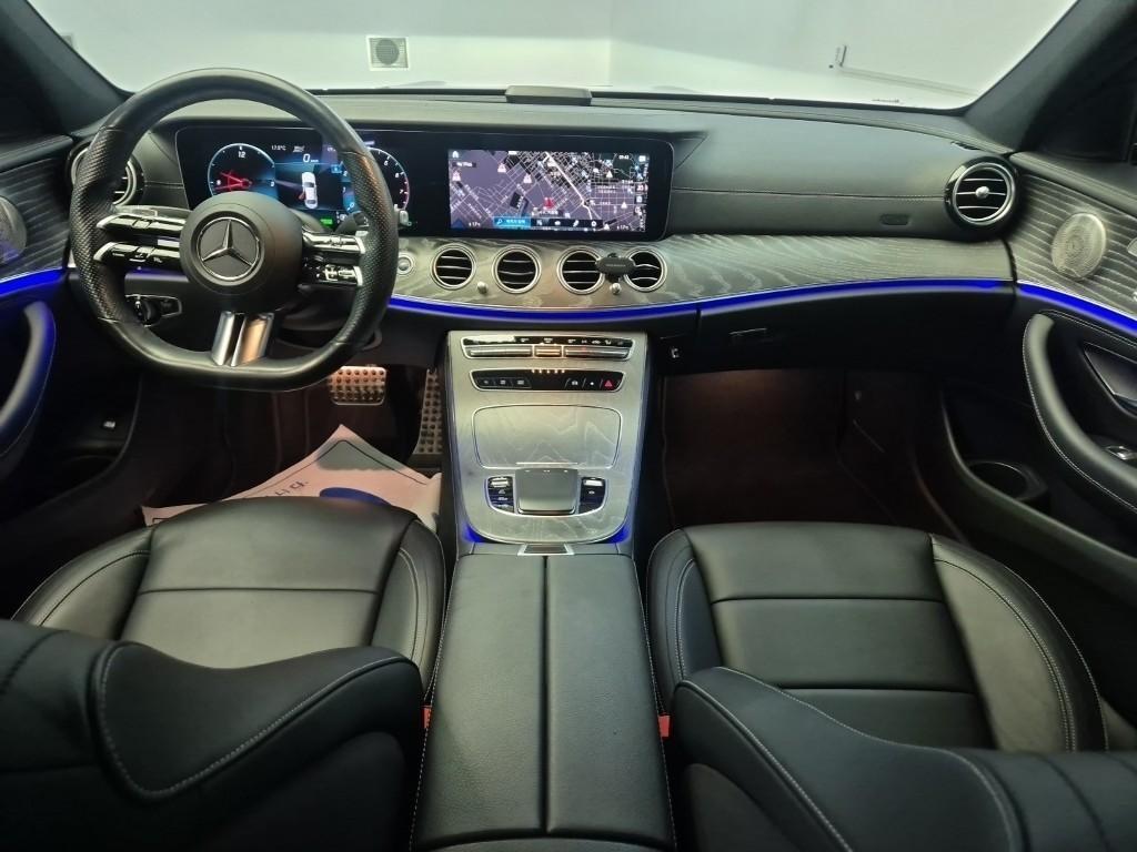 Mercedes Benz E class - Vista 7
