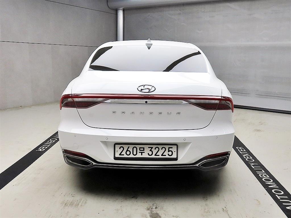 HYUNDAI Grandeur - Vista 4