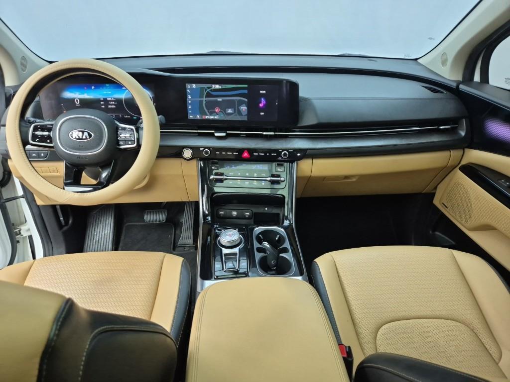 KIA Carnival - Vista 5