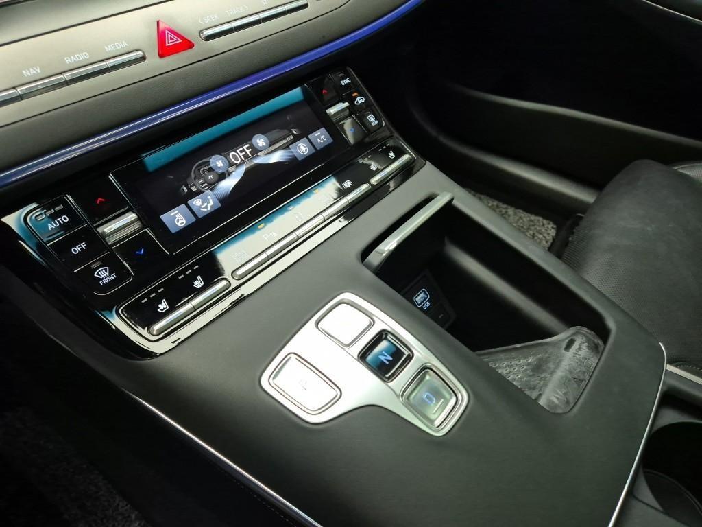 HYUNDAI Grandeur - Vista 8