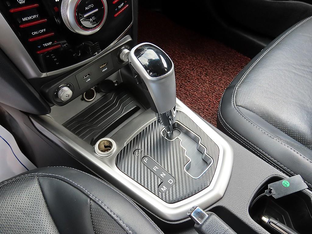 Ssangyong Tivoli - Vista 10