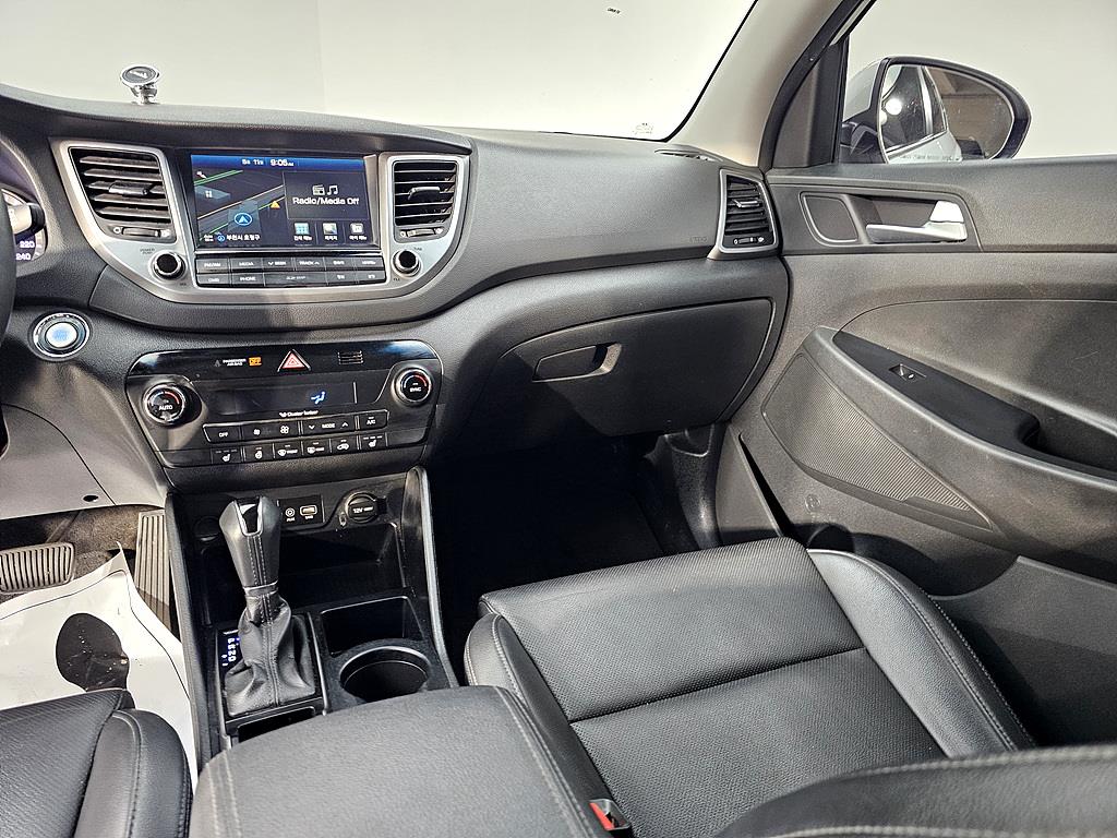 HYUNDAI Tucson - Vista 10