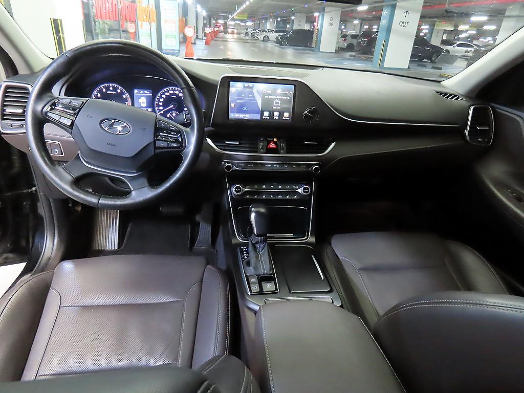 HYUNDAI Grandeur - Vista 10