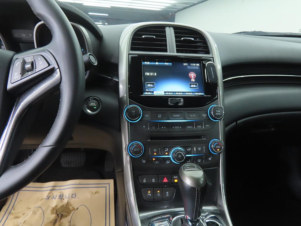 Chevrolet Malibu - Vista 10