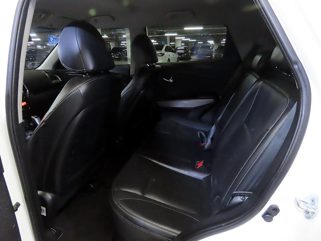 Ssangyong Tivoli - Vista 7