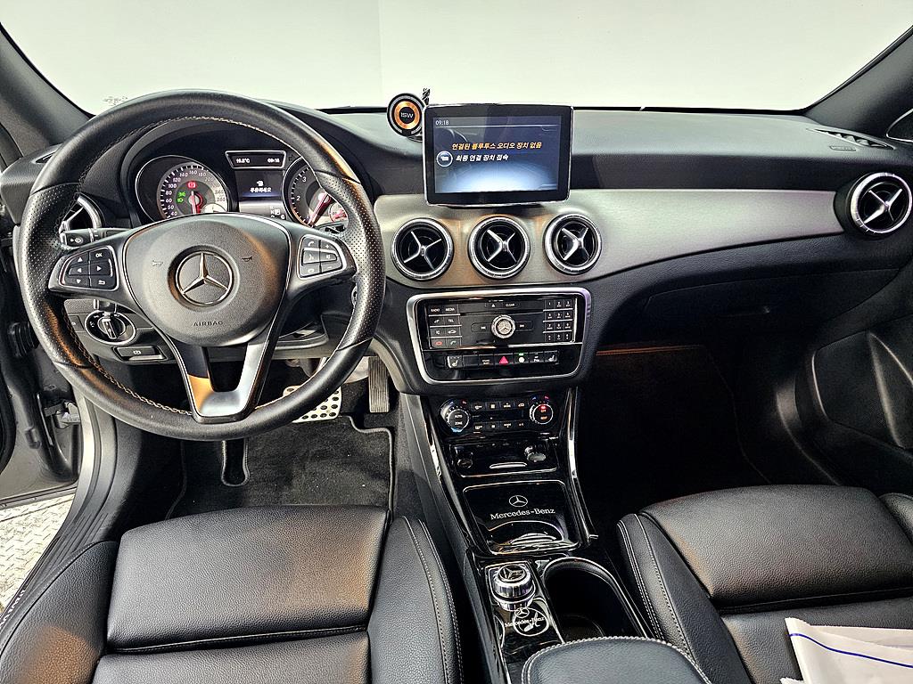 Mercedes Benz CLA Class - Vista 5