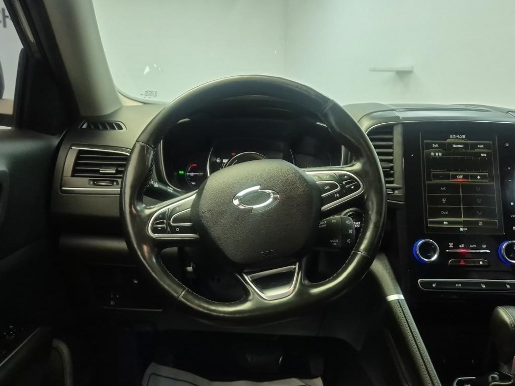 SAMSUNG QM6 - Vista 9