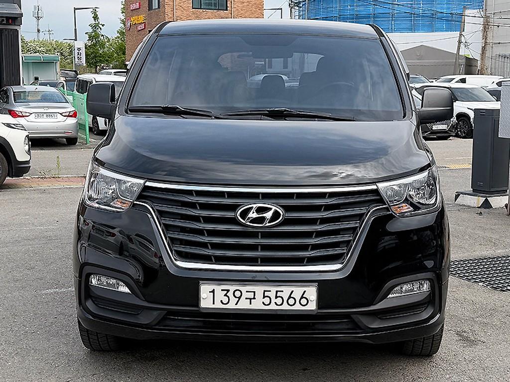 HYUNDAI Starex 2019 Negro - Importación desde Corea - HF Imports Iquique - Foto 1