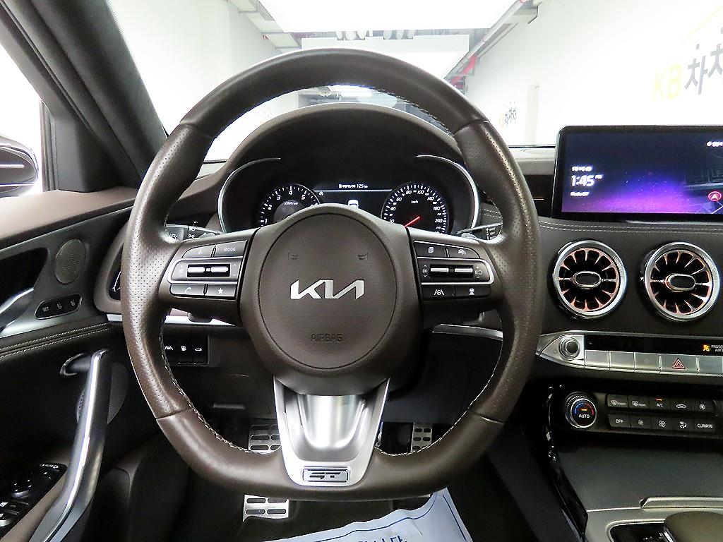 KIA Stinger - Vista 7