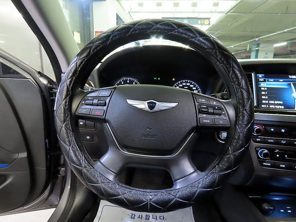 HYUNDAI Genesis - Vista 8