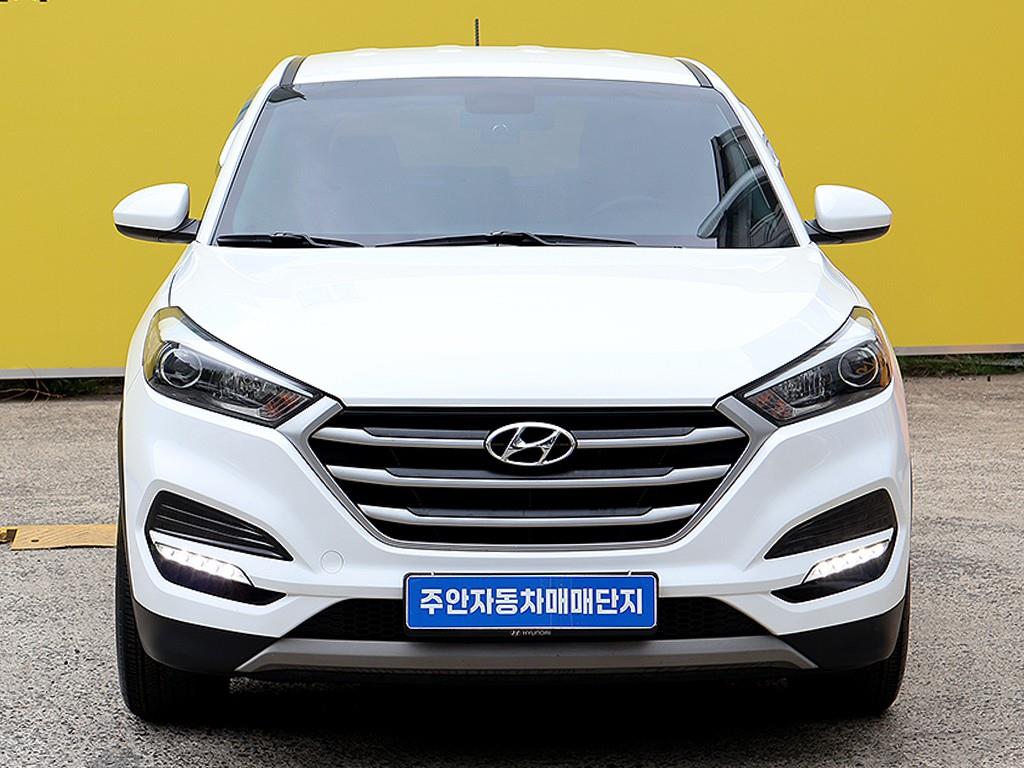 HYUNDAI Tucson 2018 Blanco - Importación desde Corea - HF Imports Iquique - Foto 1