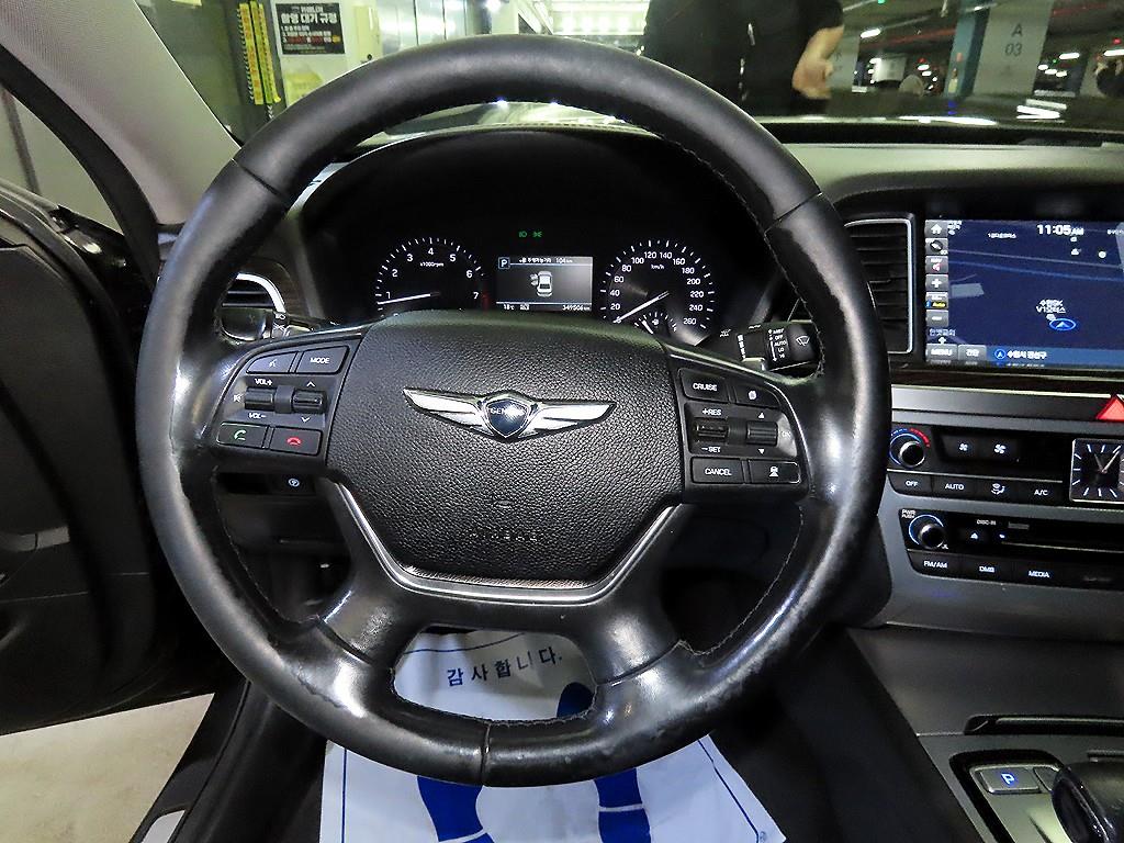 Genesis G80 - Vista 8