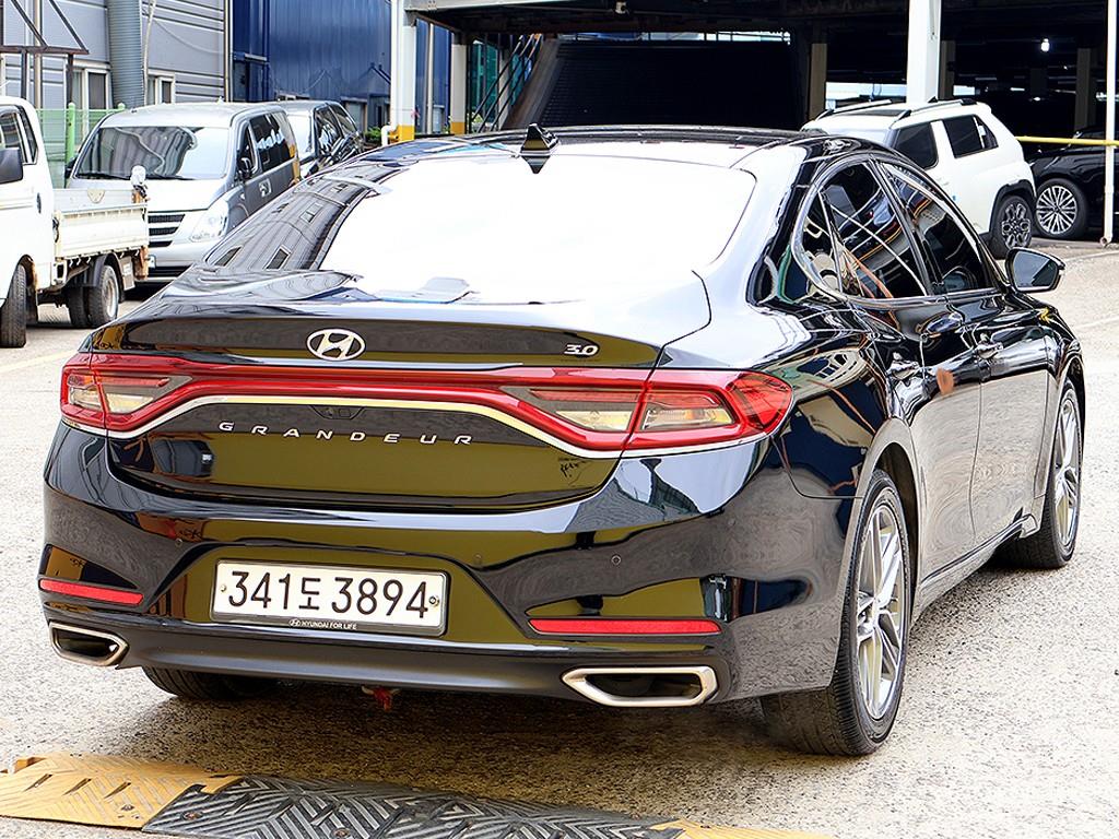 HYUNDAI Grandeur - Vista 7