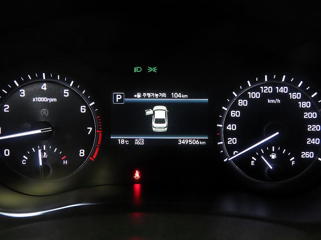 Genesis G80 - Vista 9