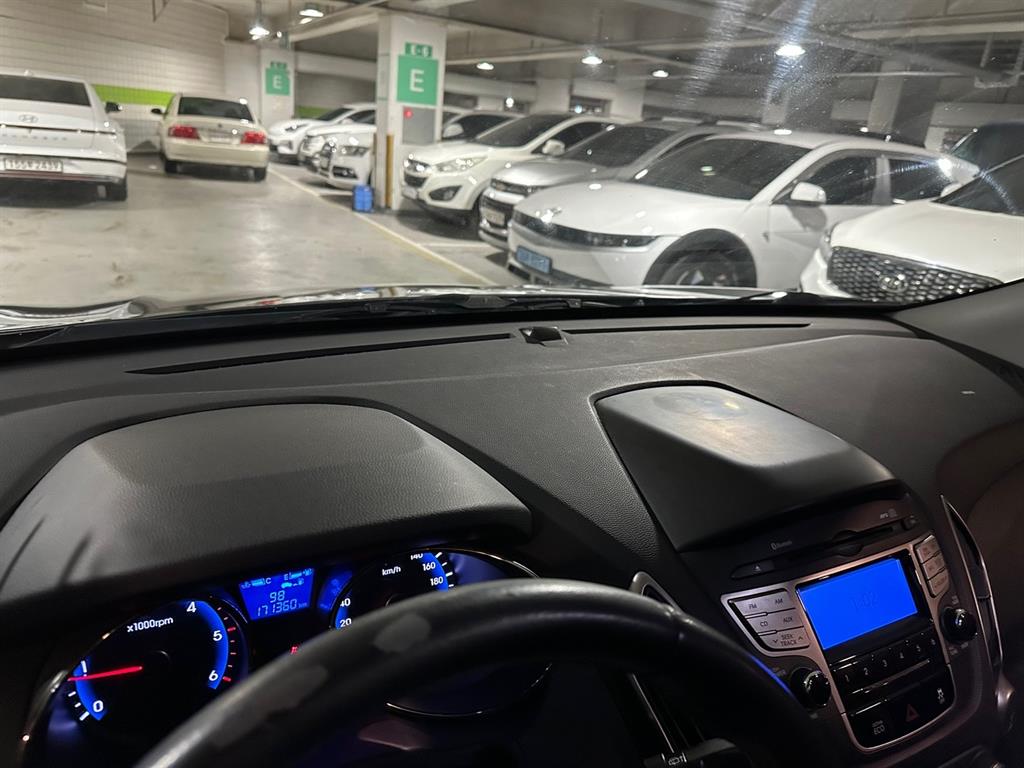 HYUNDAI Tucson 2011 Gris - Importación desde Corea - HF Imports Iquique - Foto 14