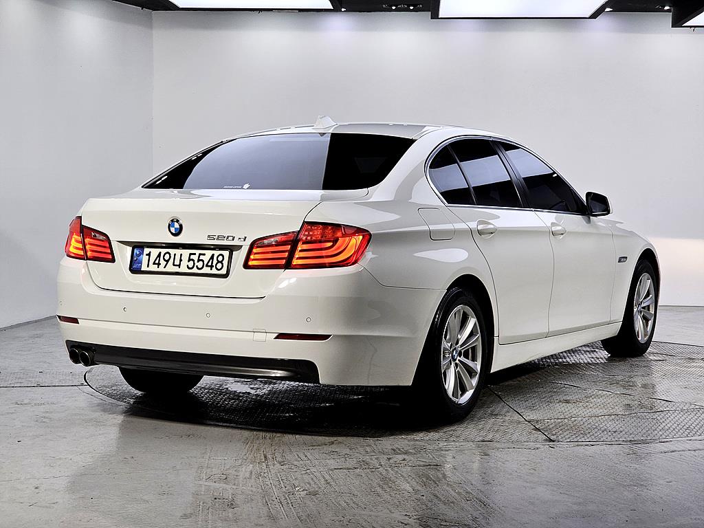 BMW 5 Series - Vista 4