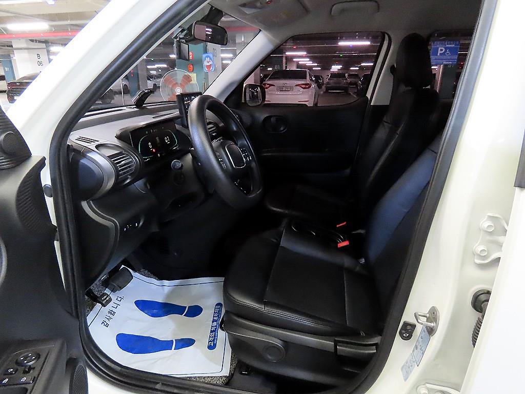 HYUNDAI Casper - Vista 6