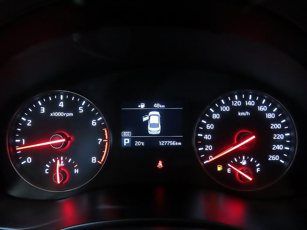 KIA K7 - Vista 9