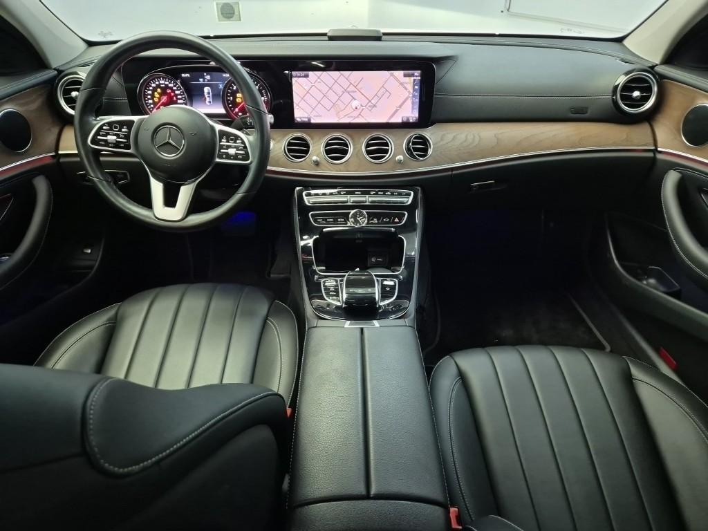 Mercedes Benz E class - Vista 7
