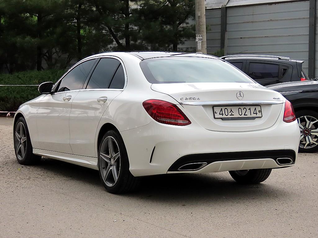 Mercedes Benz C Class - Vista 3