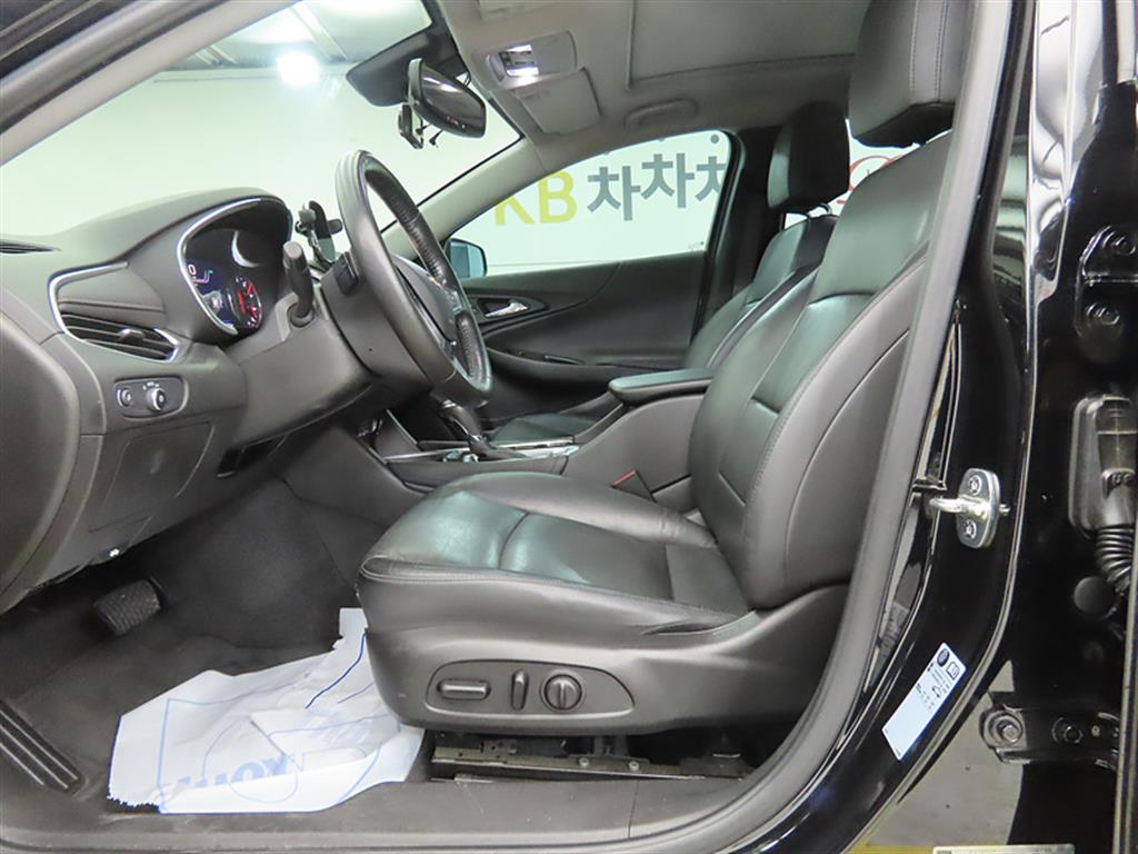 Chevrolet Malibu - Vista 5