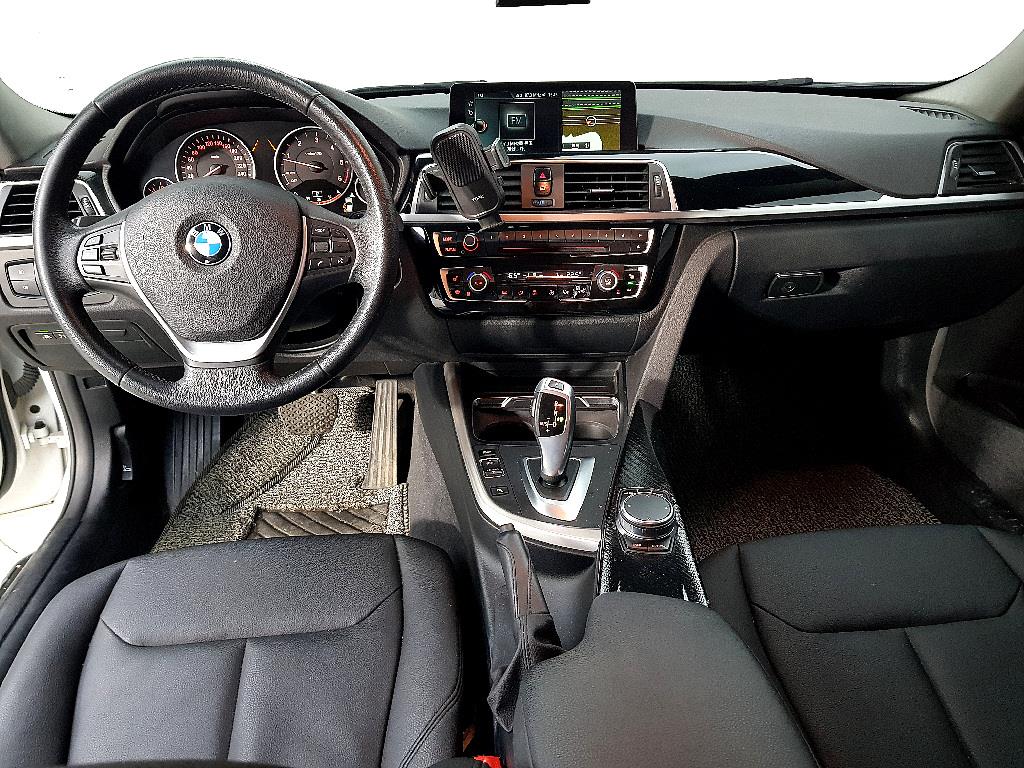 BMW 5 Series - Vista 5